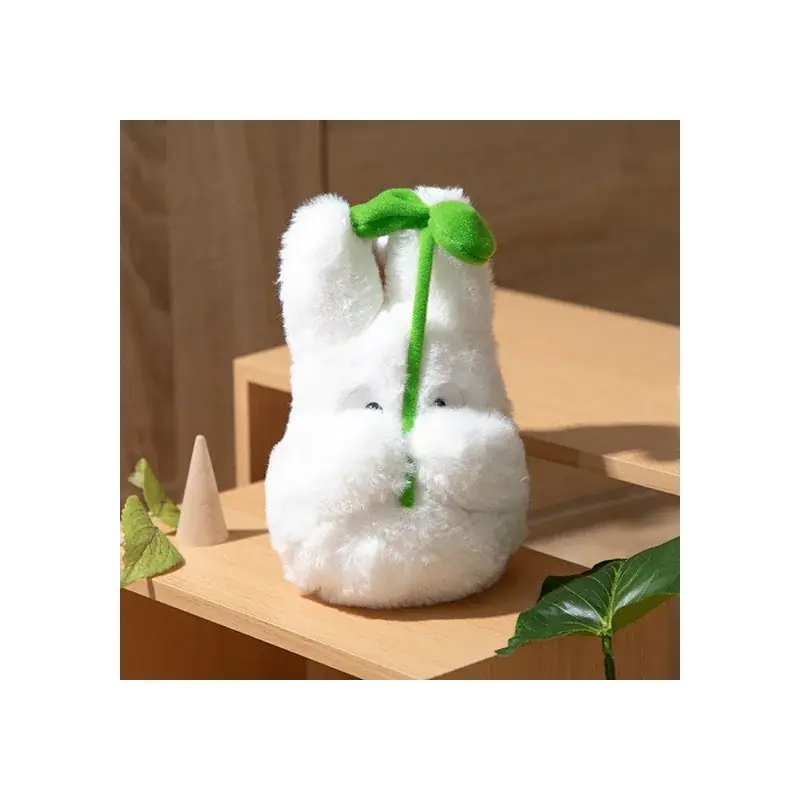Achat Immédiat GHIBLI - PELUCHE NAKAYOSHI TOTORO BLANC AVEC UNE FEUILLE
